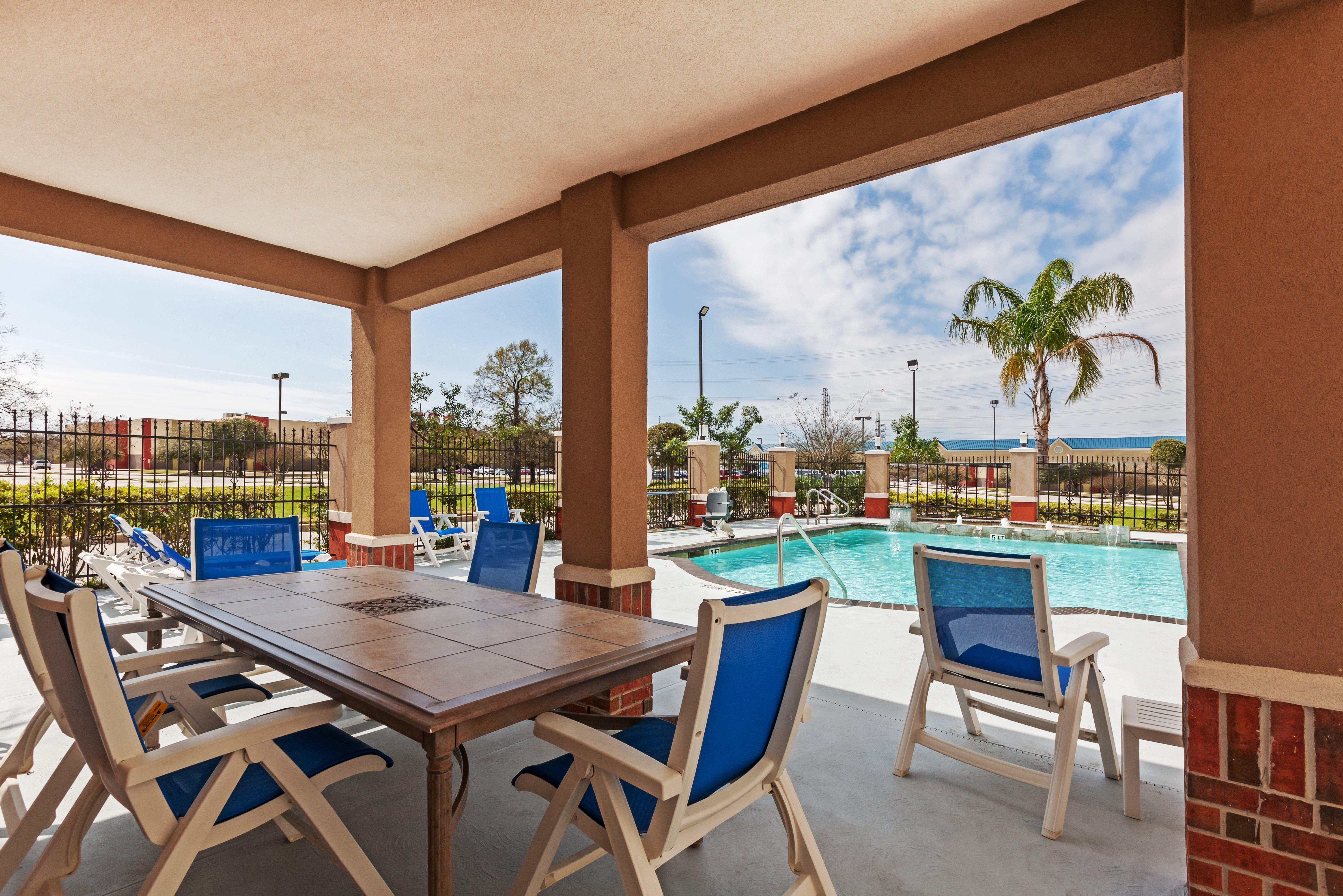 Holiday Inn Express & Suites Houston East By Ihg Екстер'єр фото